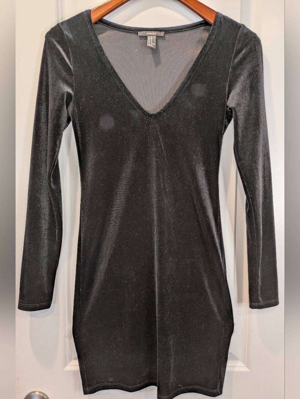 Forever 21 Black Velvet Bodycon Mini Dress Long Sleeve Size Medium
